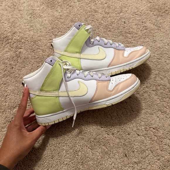 Women's Multicolor Nike High-Top Sneakers - Picture 1 of 3